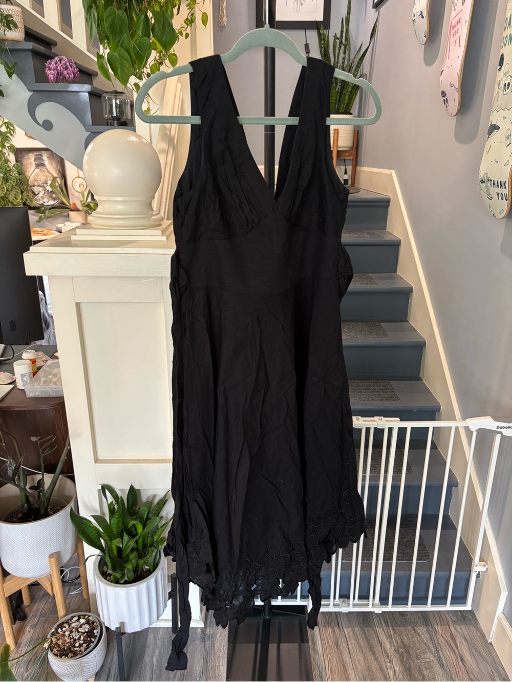 Black Women's V-Neck Floral Hem Dress